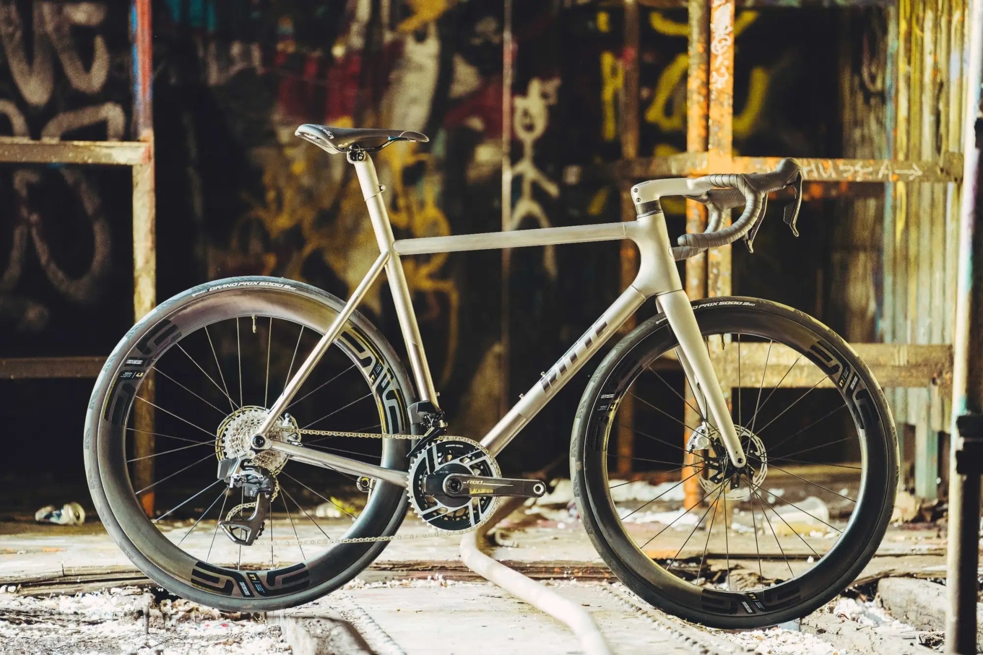 Custom Occulto Road