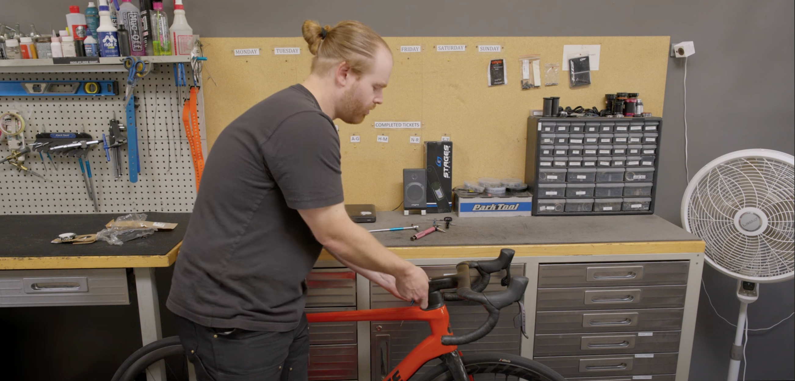 How to Tighten Your Headset (Keeping Your Carbon Steerer Safe): The Complete Guide